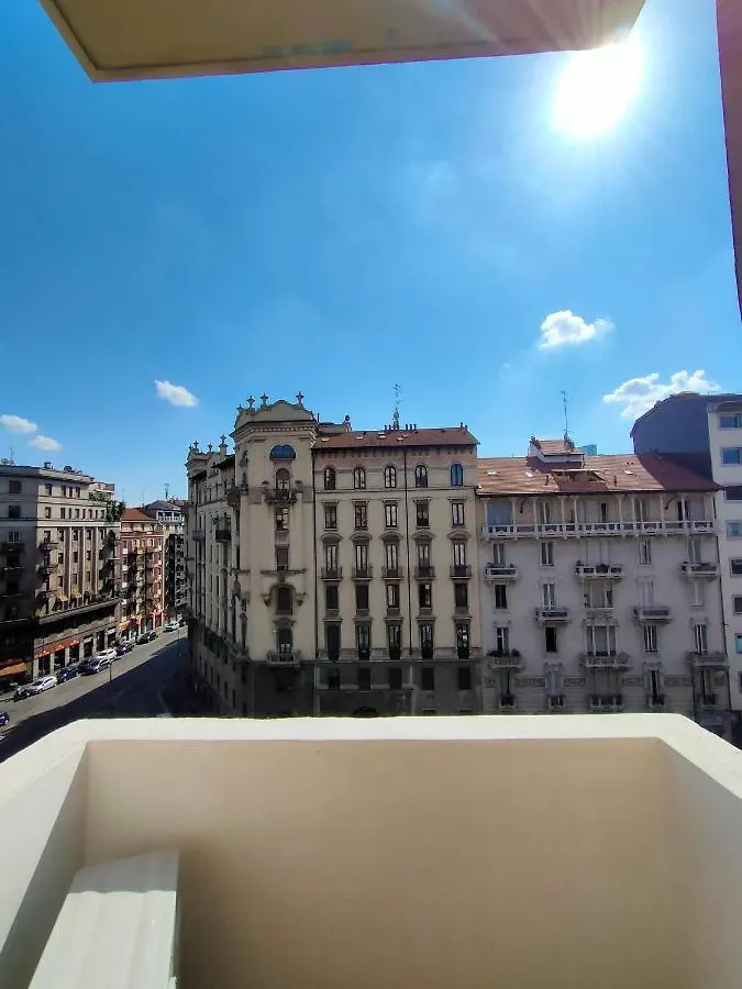 Studio Lunigiana Milano Stazione Milano 0*,