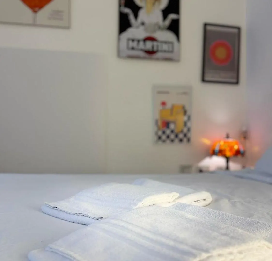 Studio Lunigiana Milano Stazione Milano 0*,