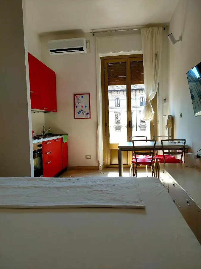 Apartment Studio Lunigiana Milano Stazione Milano