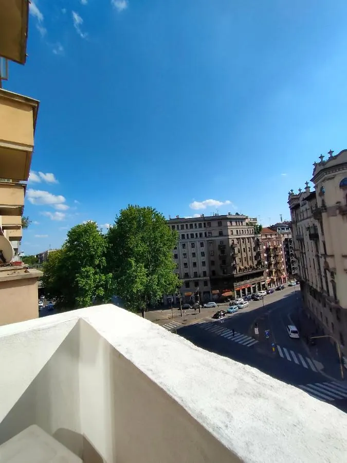Studio Lunigiana Milano Stazione Milano Apartment Milan