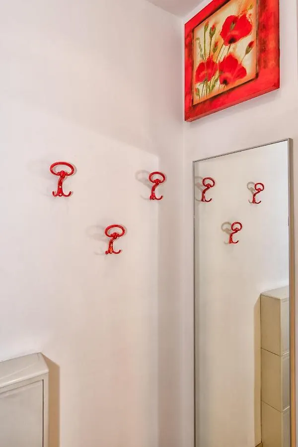 Studio Lunigiana Milano Stazione Milano 0*, Milan